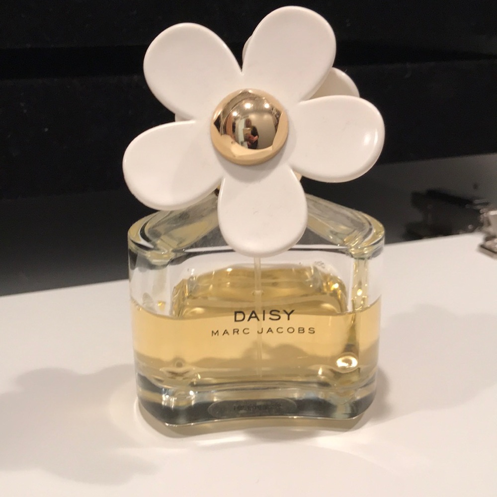 MARC JACOBS DAISY PERFUME